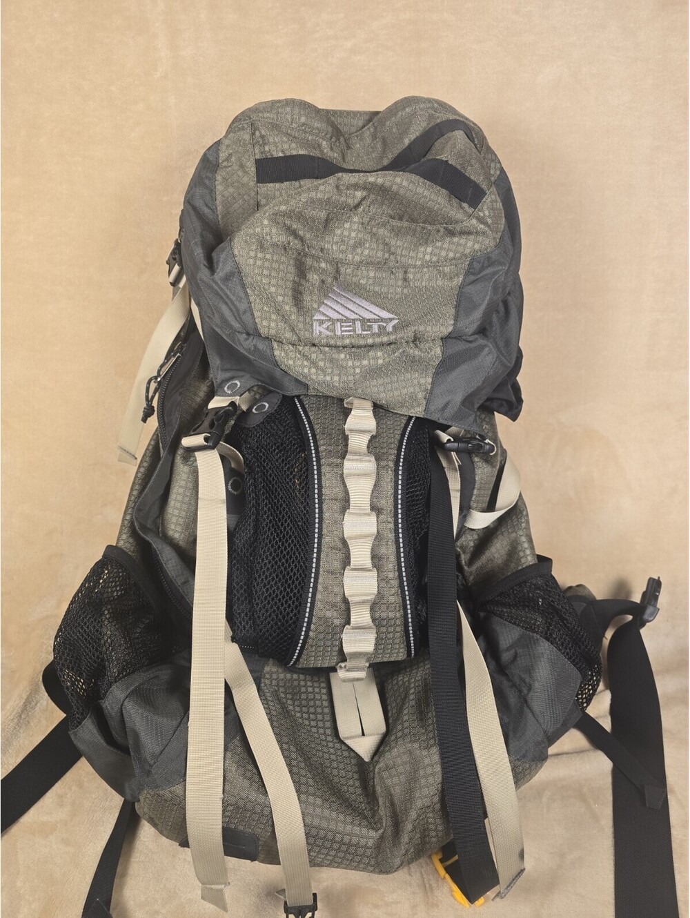 Kelty Tornado 4200 Backpack W/ Internal Frame  Hiking Camping Travel Outdoors